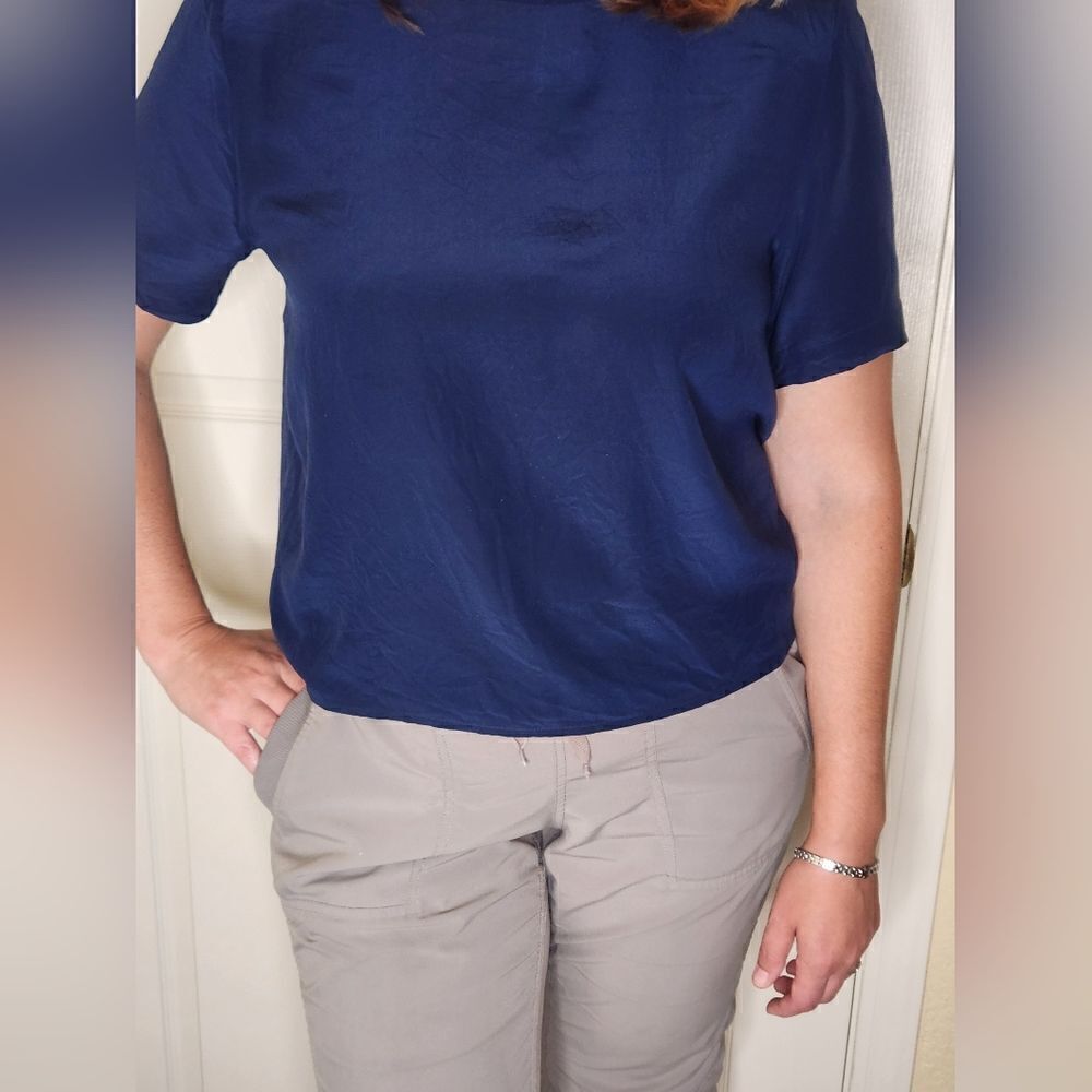 Vtg Diversity LP Navy Blue 100% SILK Shrtslvs Women’s Top Blouse